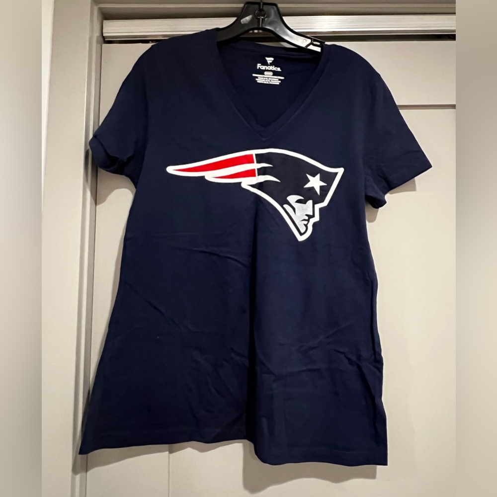 Fanatics Navy New England Patriots V-Neck T-Shirt